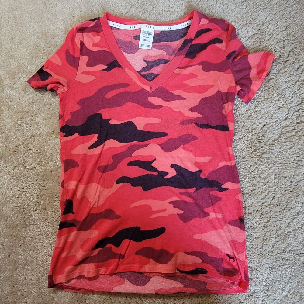 Victoria's Secret PINK Red Camo Sleep Tee - V-Neck T-Shirt, Size Small